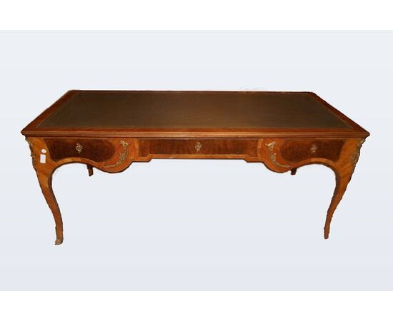 Antique large Louis XV style diplomatic desk from the 1800s with a leather top