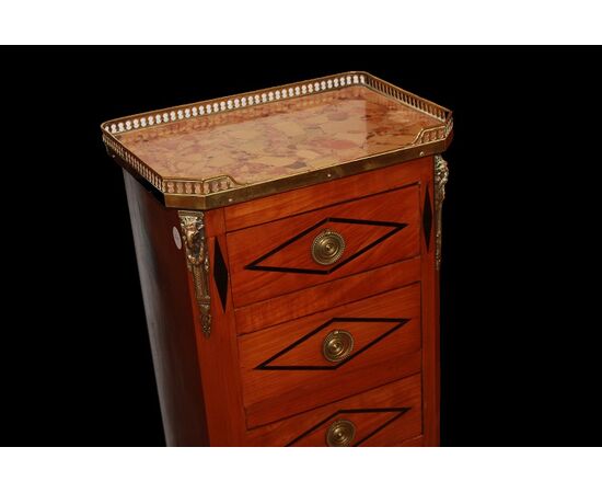 Late 1800s French Cinquino in Napoleon III style with bronze applications and marble top
