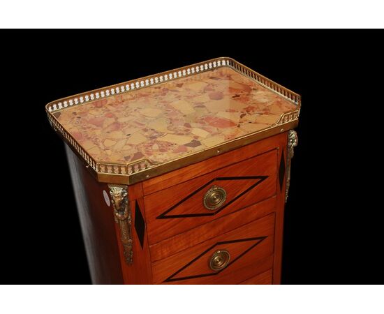 Late 1800s French Cinquino in Napoleon III style with bronze applications and marble top