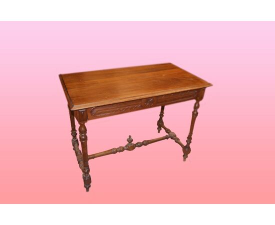 French desk from the 1800s with a turned base