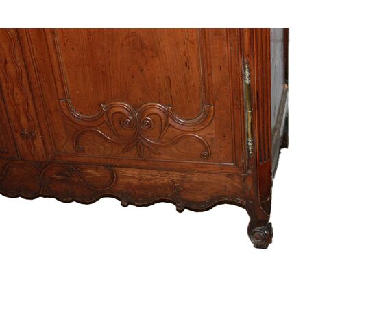 Armadio francese stile Provenzale in legno di ciliegio di fine 1700