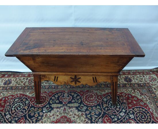 SMALL WALNUT CUPBOARD IN LOUIS XVI STYLE, EARLY 1800S cm 116xP53xH84