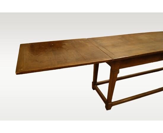Italian rectangular extendable Luigi XVI table from the 1700s