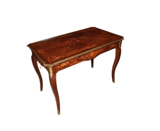 French Louis XV style desk from the 1800s with bronzes and rich marquetry motifs