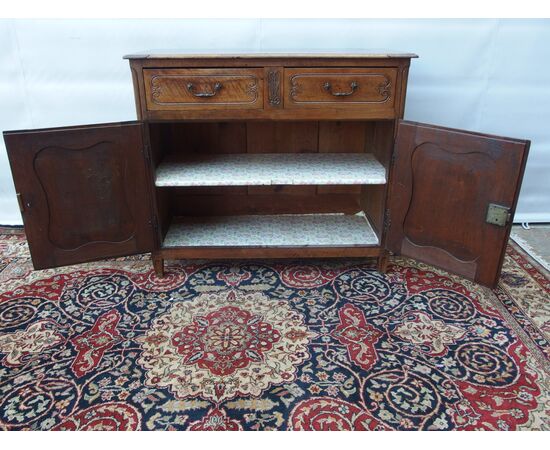 SMALL TWO-DOOR SOLID WALNUT SIDEBOARD, 19th CENTURY FRANCE cm L115xW51xH99