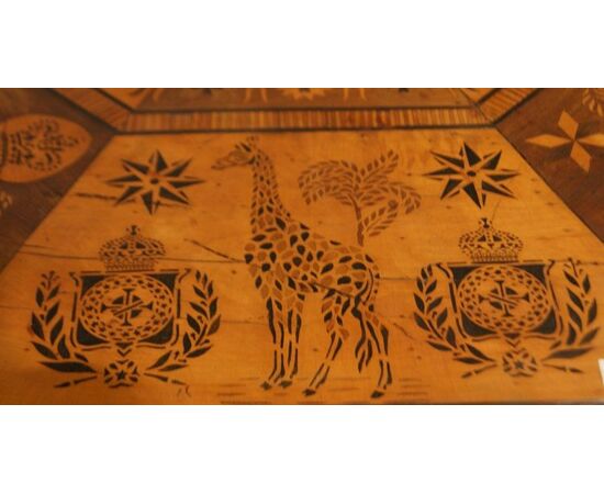 Antique English table with exotic taste from the 1800s, richly inlaid with animals and figures