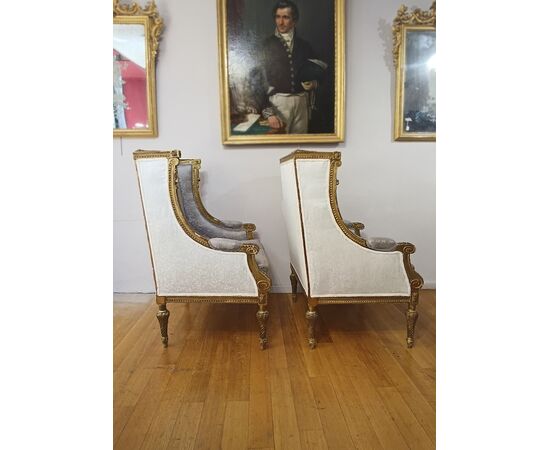 PAIR OF 19TH CENTURY BERGÈRE ARMCHAIRS