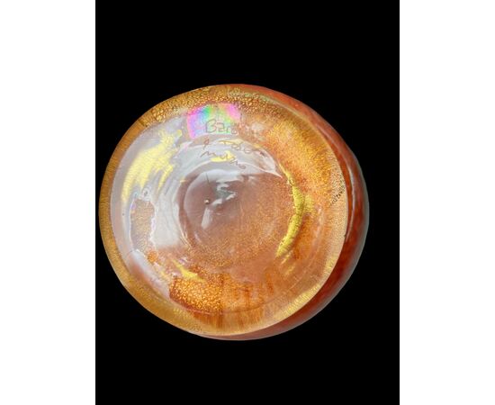 Cased glass vase with lattimo variegations and gold leaf. Barovier & Toso manufacture. Murano.
