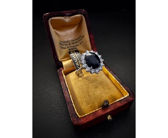 Ring with Sapphire and Diamonds