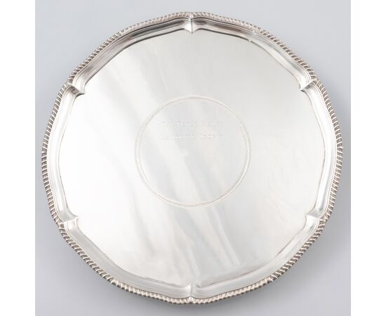 Salver in argento sterling Giorgio III, John Parker & Edward Wakelin, Londra, 1775