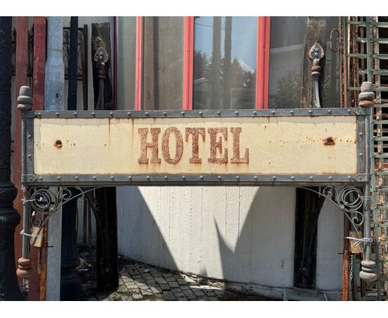 DARS645 - Tettoia per ingresso di hotel, epoca '800, misure cm L 200 x H 200 x P 150