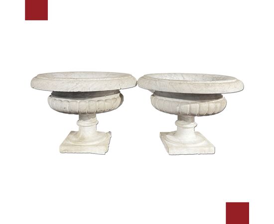 PAIR OF WHITE MARBLE BOWLS, 18TH CENTURY
