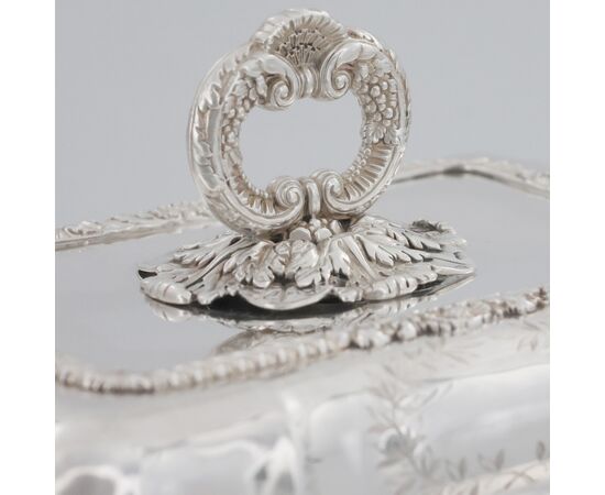 George IV sterling silver vegetable dish, lid and handle, Paul Storr, London, 1821