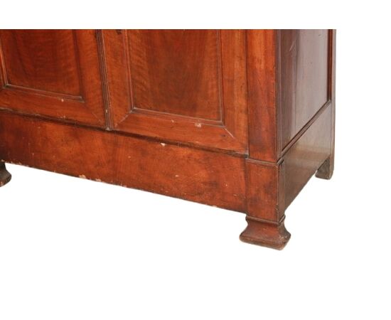 Louis Philippe Flamed Walnut Wardrobe from the 1800s