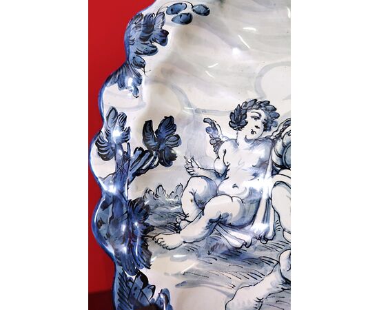 Coppia di piatti in ceramica dipinti