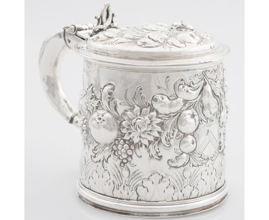Charles II sterling silver tankard, silversmith WS, London, 1676?