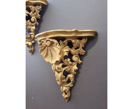 Pair of carved and gilded wall shelves – Florence, second half of the 19th century