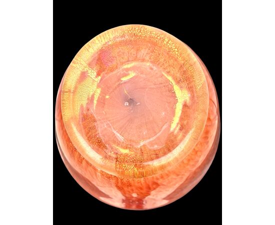 Cased glass vase with lattimo variegations and gold leaf. Barovier & Toso manufacture. Murano.