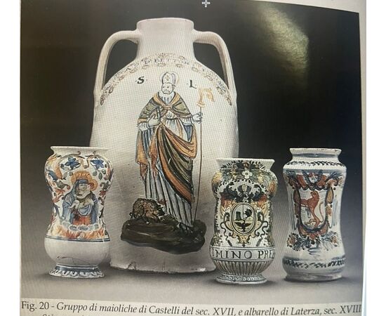 Grande vaso biansato in maiolica compendiaria con figura di San Lazzaro.Castelli d’Abruzzo.