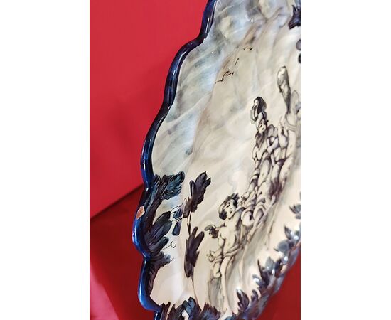 Coppia di piatti in ceramica dipinti