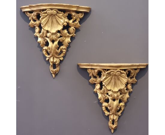 Pair of carved and gilded wall shelves – Florence, second half of the 19th century