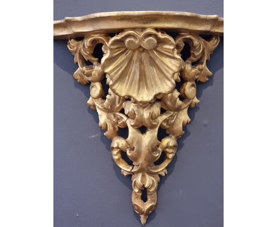 Pair of carved and gilded wall shelves – Florence, second half of the 19th century