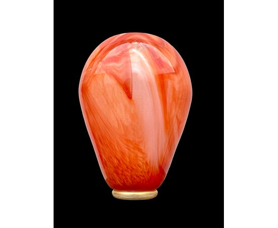 Cased glass vase with lattimo variegations and gold leaf. Barovier & Toso manufacture. Murano.