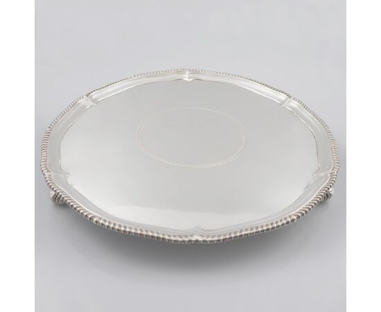 Salver in argento sterling Giorgio III, John Parker & Edward Wakelin, Londra, 1775