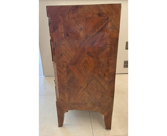 Rosewood veneered chest of drawers, Sicily, mid-18th century
