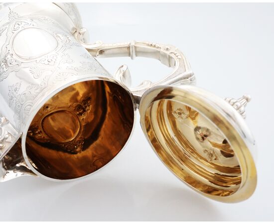 Sterling silver lidded ewer, vermeil silver interior, Queen Victoria, Samuel Smily Goldsmiths Alliance, London, 1868