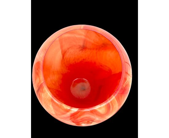Cased glass vase with lattimo variegations and gold leaf. Barovier & Toso manufacture. Murano.