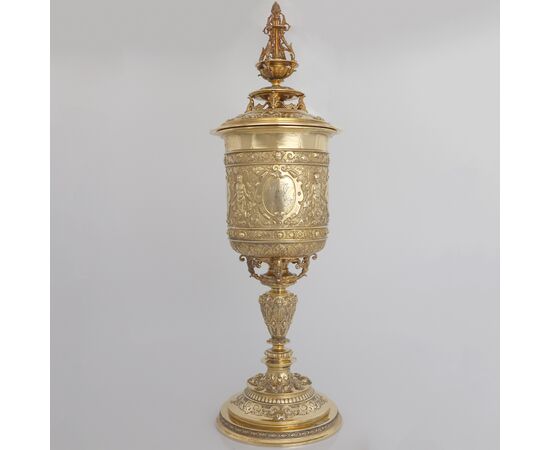 Queen Victoria vermeil sterling silver lidded cup, Goldsmiths & Silversmiths Co Ltd, London, 1899