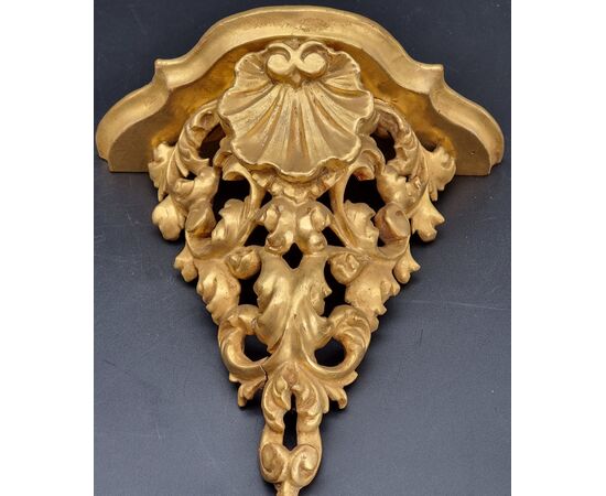 Pair of carved and gilded wall shelves – Florence, second half of the 19th century