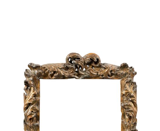 Baroque frame in carved and lacquered wood. Central Italy, 17th century.