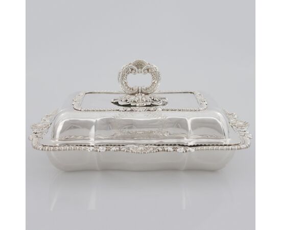 George IV sterling silver vegetable dish, lid and handle, Paul Storr, London, 1821