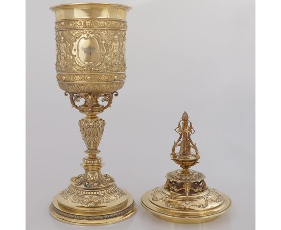 Queen Victoria vermeil sterling silver lidded cup, Goldsmiths & Silversmiths Co Ltd, London, 1899