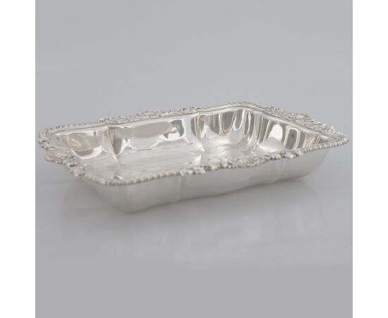 George IV sterling silver vegetable dish, lid and handle, Paul Storr, London, 1821