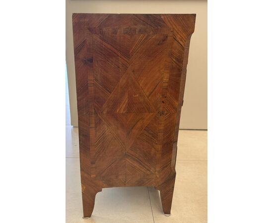 Rosewood veneered chest of drawers, Sicily, mid-18th century
