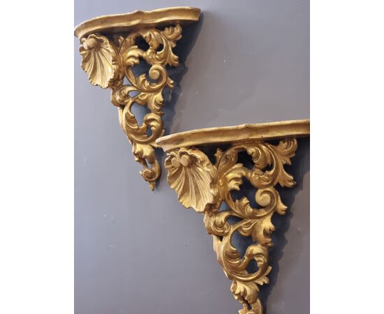 Pair of carved and gilded wall shelves – Florence, second half of the 19th century