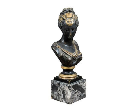 Small bronze ornament - Bust of woman. Italy, early 19th century.