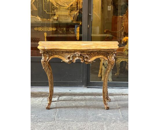 Console rocaille in legno intagliato e dorato