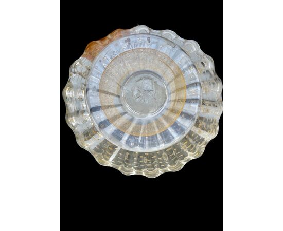 Polylobed centerpiece vase with bubble inclusions and gold leaf. Fratelli Toso, Murano.