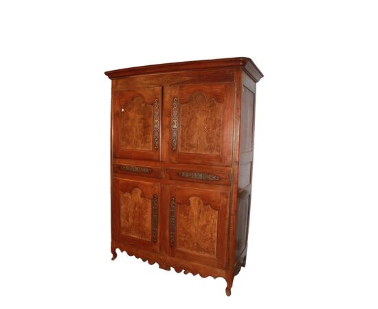 Large French cupboard-wardrobe from the early 1800s with 4 doors