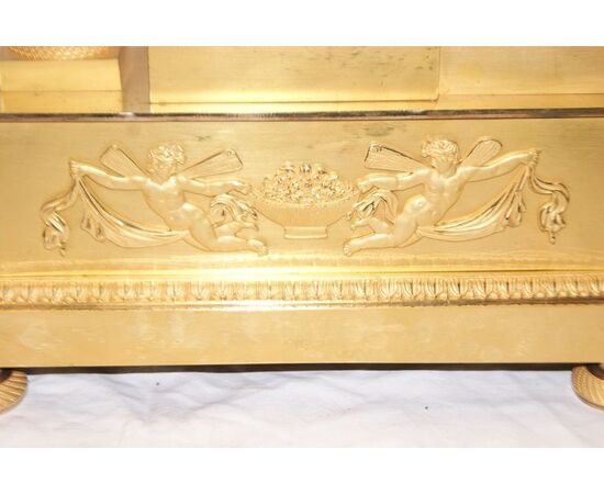 French 1800s Parisian gilt bronze Empire style table clock with lady