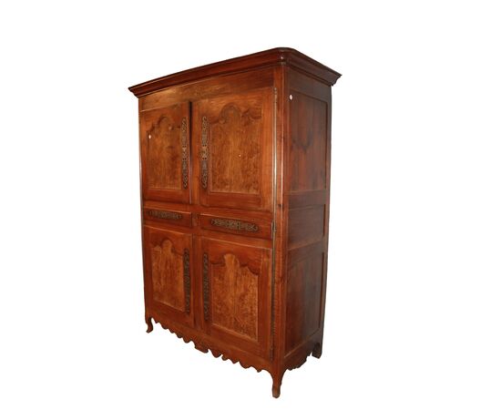 Large French cupboard-wardrobe from the early 1800s with 4 doors