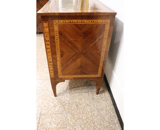 Antique Louis XVI chest of drawers, refined inlay, restored, NEGOTIABLE PRICE