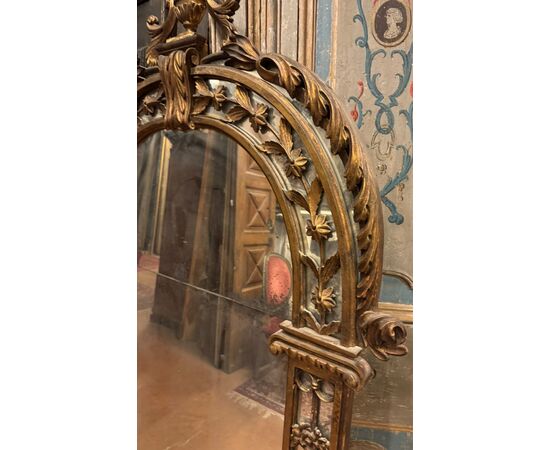 SPECC568 - Antique gilded and carved wooden mirror, 18th century, measures cm W 103 x H 186