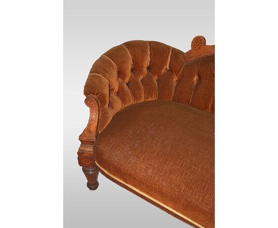 English Victorian style burr veneer sofa from the 1800s with inlays