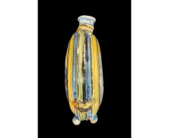 Majolica pilgrim flask with depiction of Saint Anthony of Padua and Madonna. Castelli d'Abruzzo, Gentilì workshop.