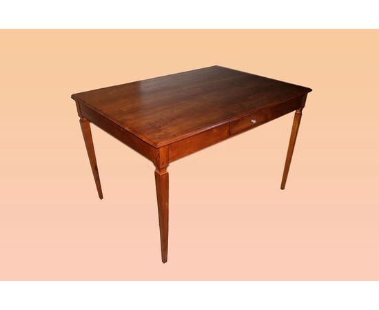Writing desk from the late 1700s, Italian Louis XVI style, in cherry wood, fully restored.